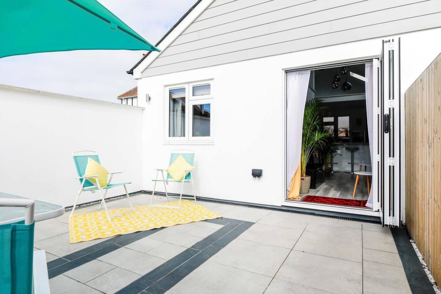 Little Bright House Hotel Whitstable Exterior photo